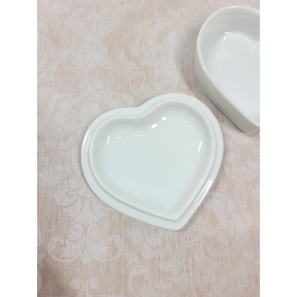 Vintage Heart Shaped Trinket Box Made in Japan Ceramic Floral Vanity Dish - Picture 5 of 9